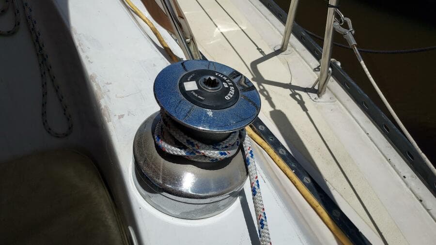 1021 Islander 36
