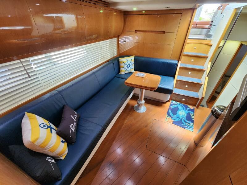 2006 Pershing 
