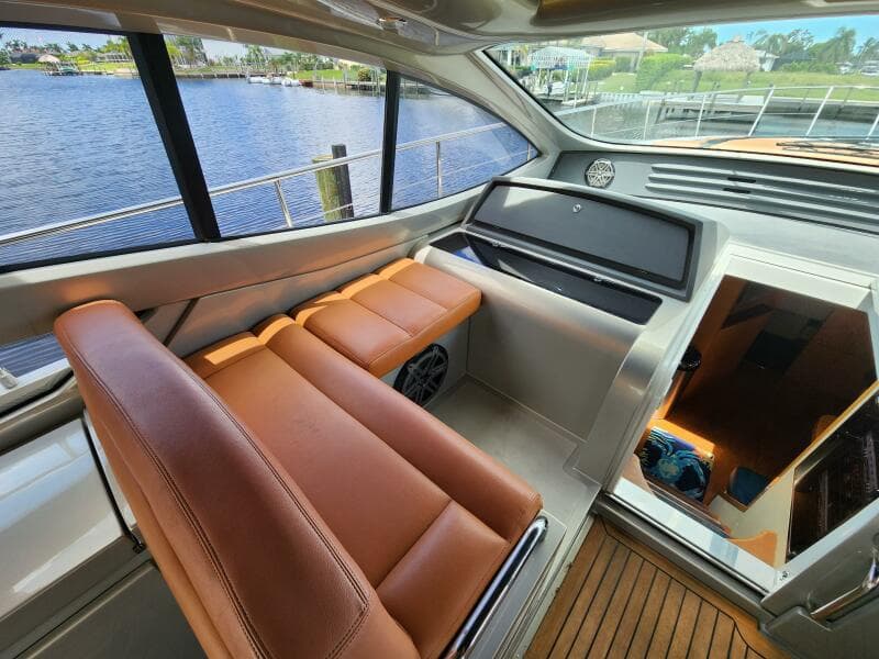 2006 Pershing 