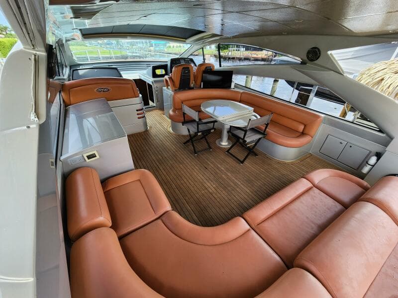 2006 Pershing 