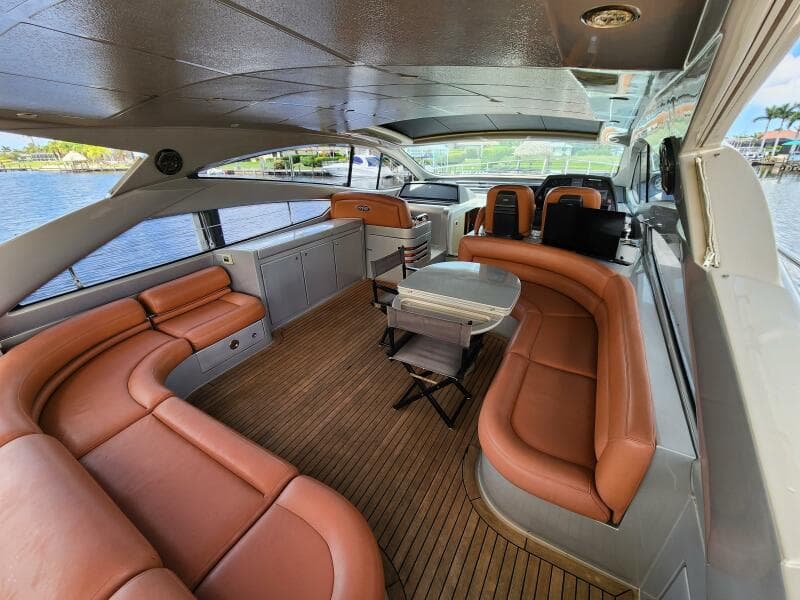 2006 Pershing 