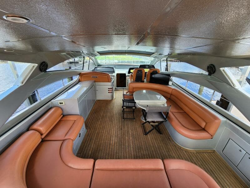 2006 Pershing 