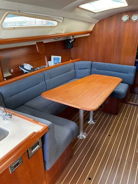 2006 Hunter 33