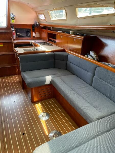 2006 Hunter 33
