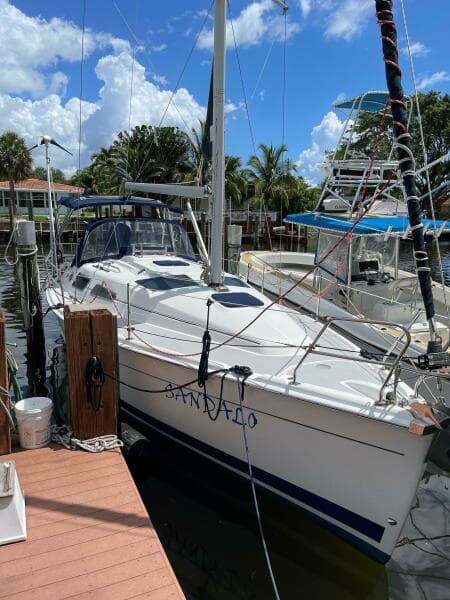 2006 Hunter 33