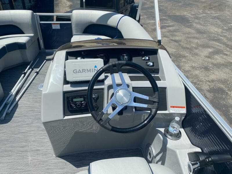 2022 Bennington 22LSR