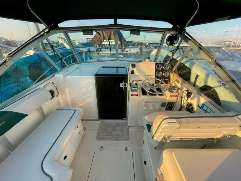 1998 Pursuit 3000 Express