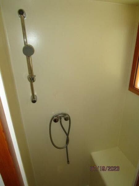 43' Flowers shower