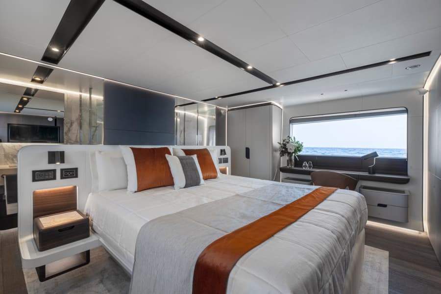 2024 Astondoa AS8 Flybridge