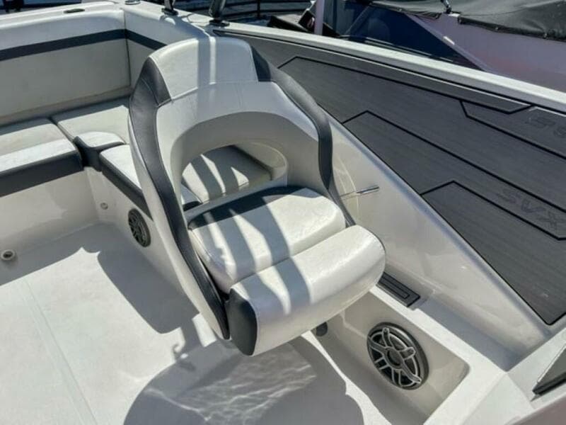 2024 Starcraft SVX 231 OB DH