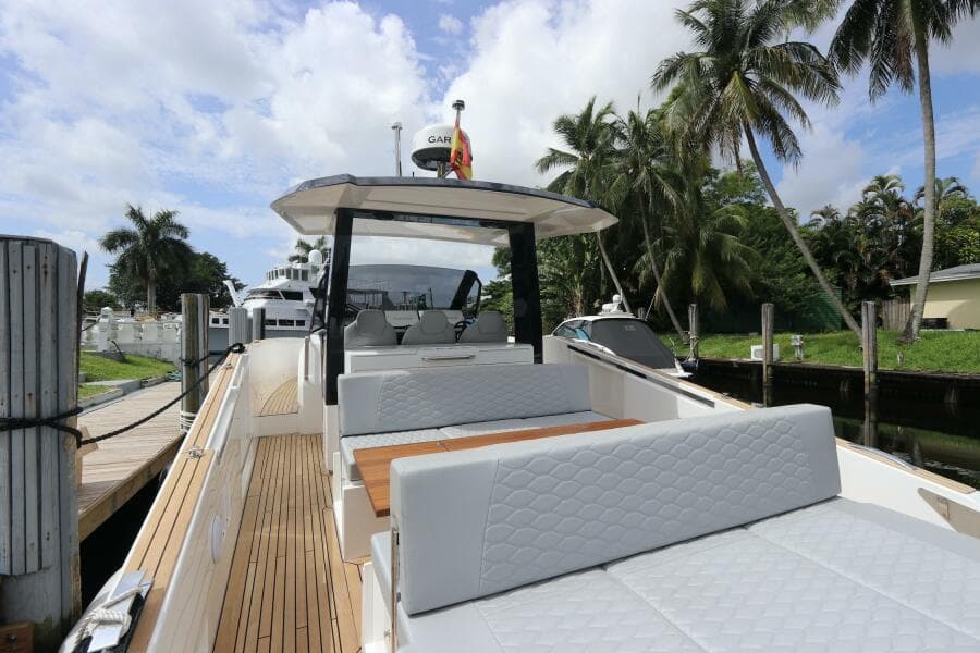 2024 Astondoa 377 Coupe Outboard