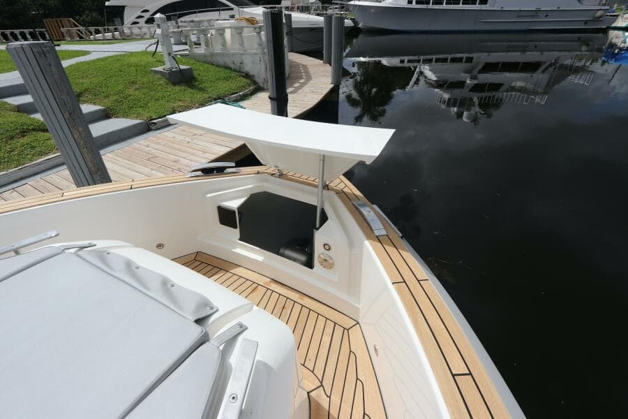 2024 Astondoa 377 Coupe Outboard