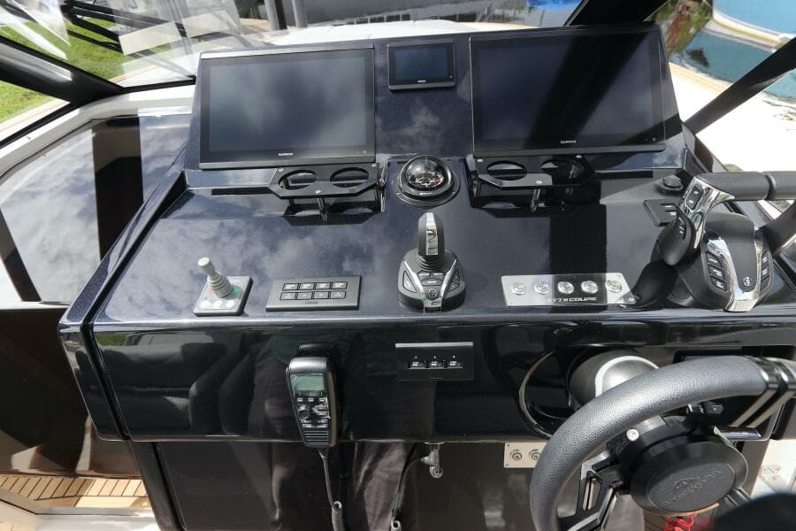 2024 Astondoa 377 Coupe Outboard