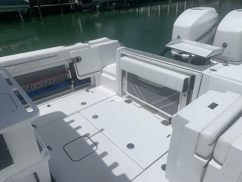 2023 Blackfin 302 CC
