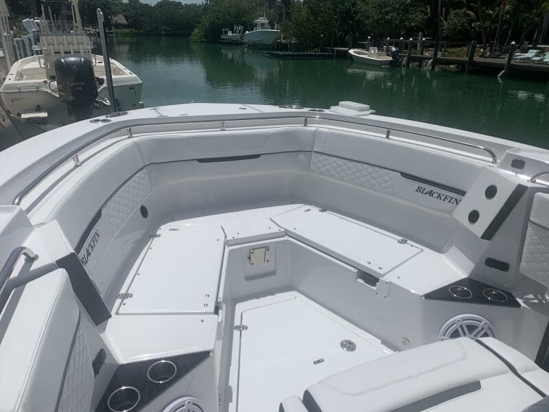 2023 Blackfin 302 CC