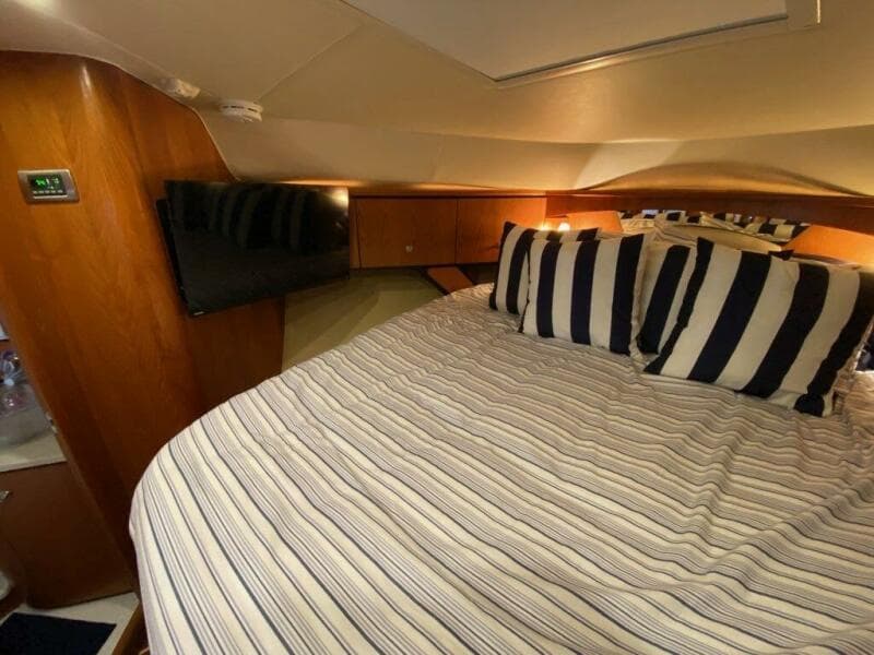 2009 Tiara Yachts 4300 Sovran