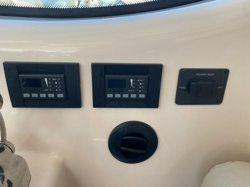 2009 Tiara Yachts 4300 Sovran