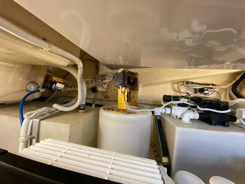 2009 Tiara Yachts 4300 Sovran
