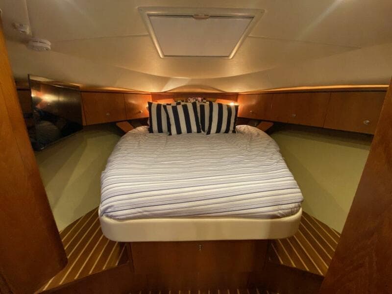 2009 Tiara Yachts 4300 Sovran