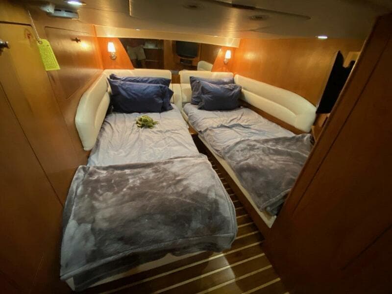 2009 Tiara Yachts 4300 Sovran