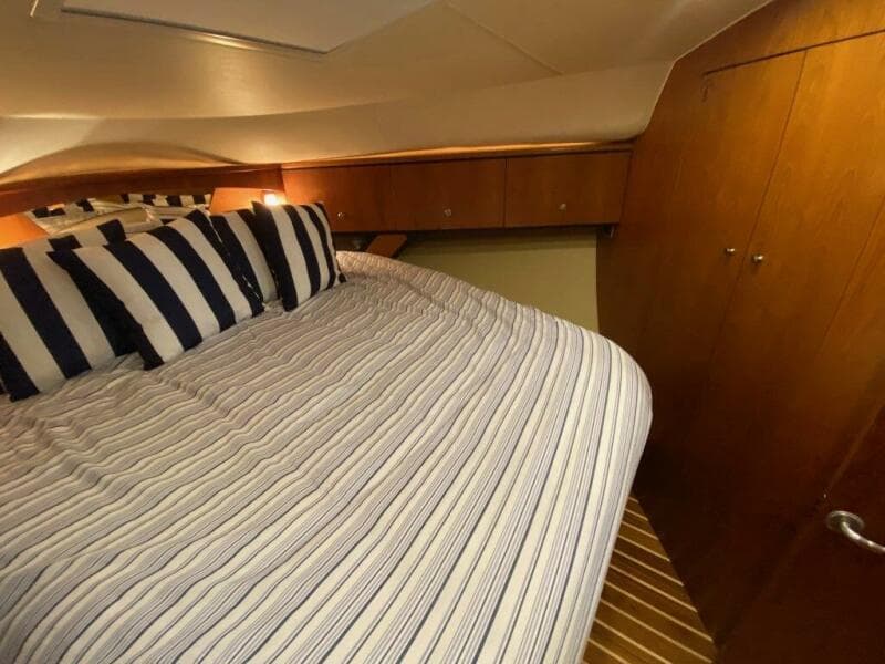 2009 Tiara Yachts 4300 Sovran