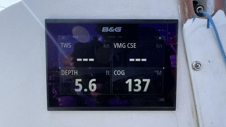 B&G Vulcan 9 Port