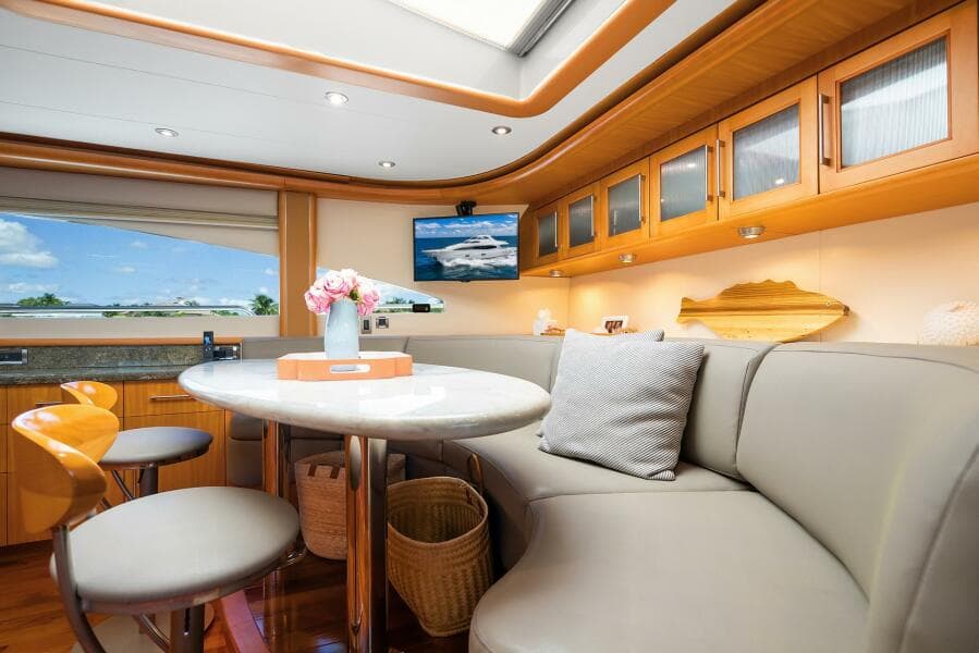 2008 Lazzara Yachts 116