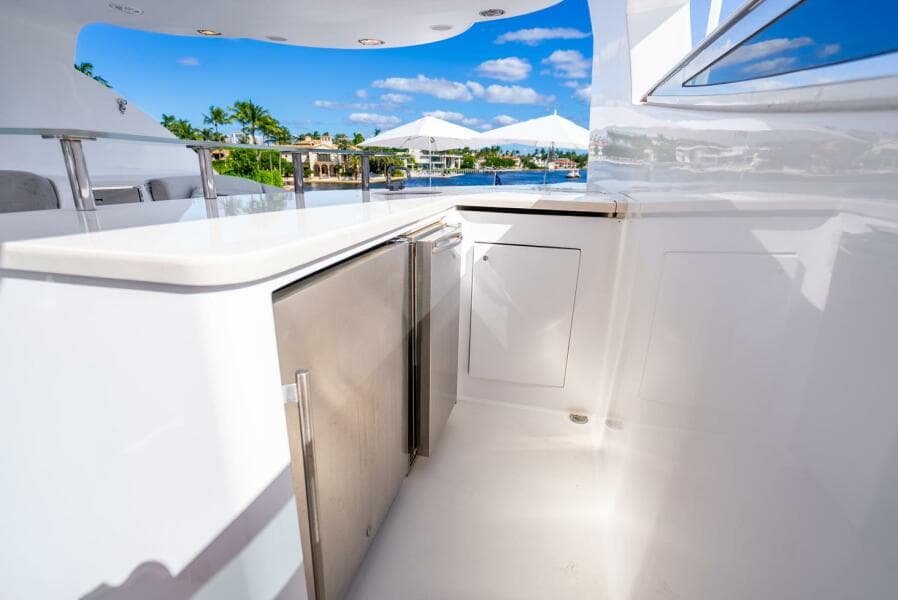 2008 Lazzara Yachts 116