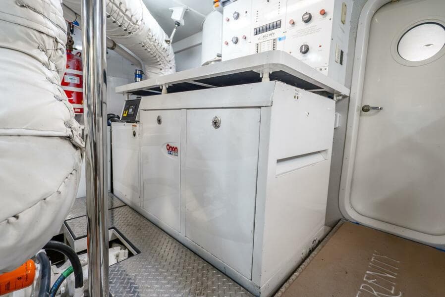 2008 Lazzara Yachts 116