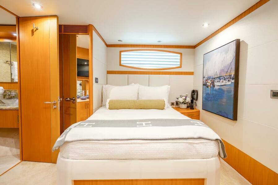2008 Lazzara Yachts 116
