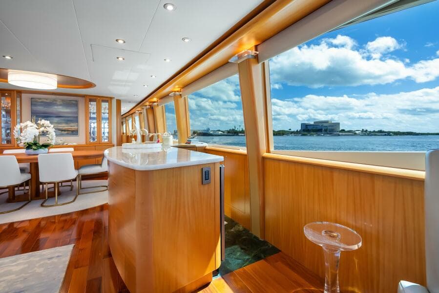 2008 Lazzara Yachts 116
