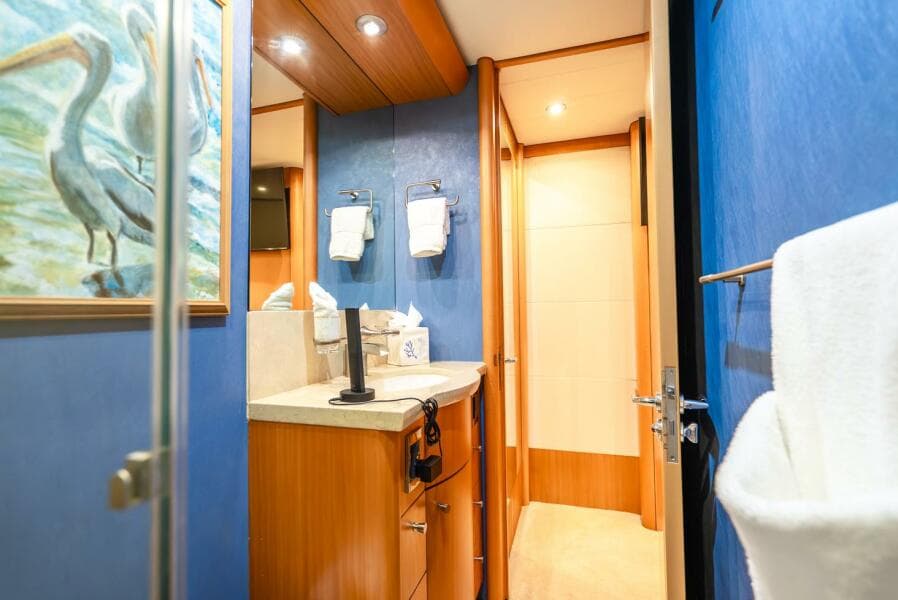 2008 Lazzara Yachts 116