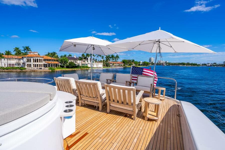 2008 Lazzara Yachts 116
