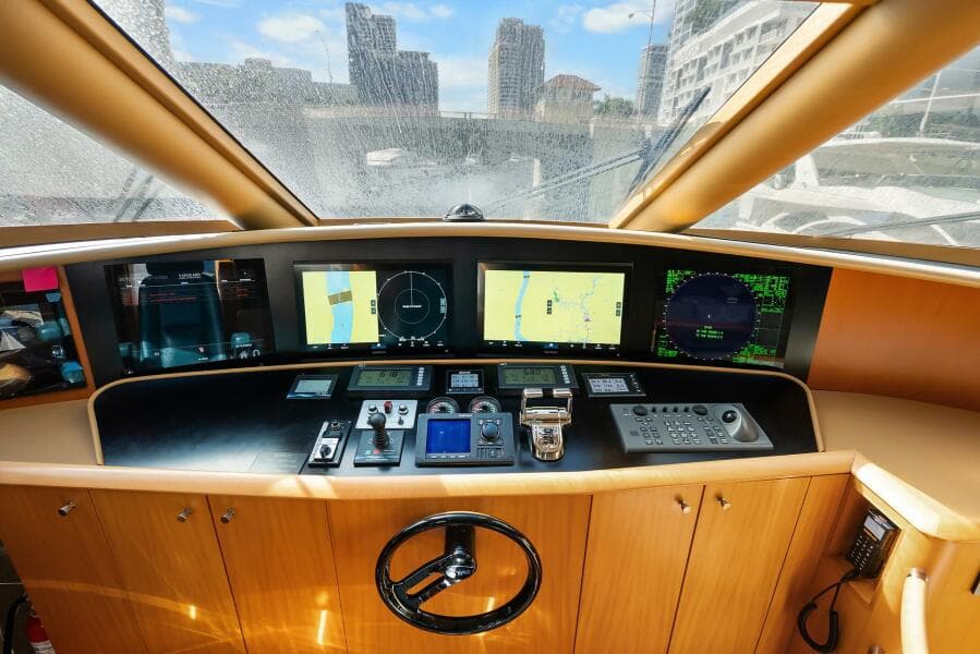 2008 Lazzara Yachts 116