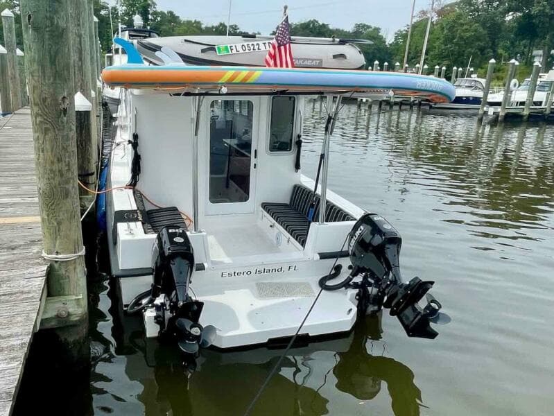 35' Great Harbour aft profile