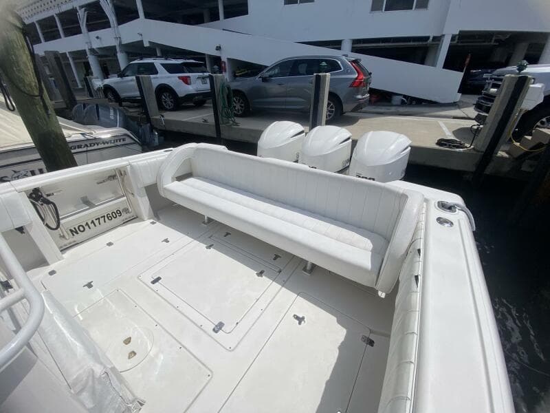 2006 Intrepid 370