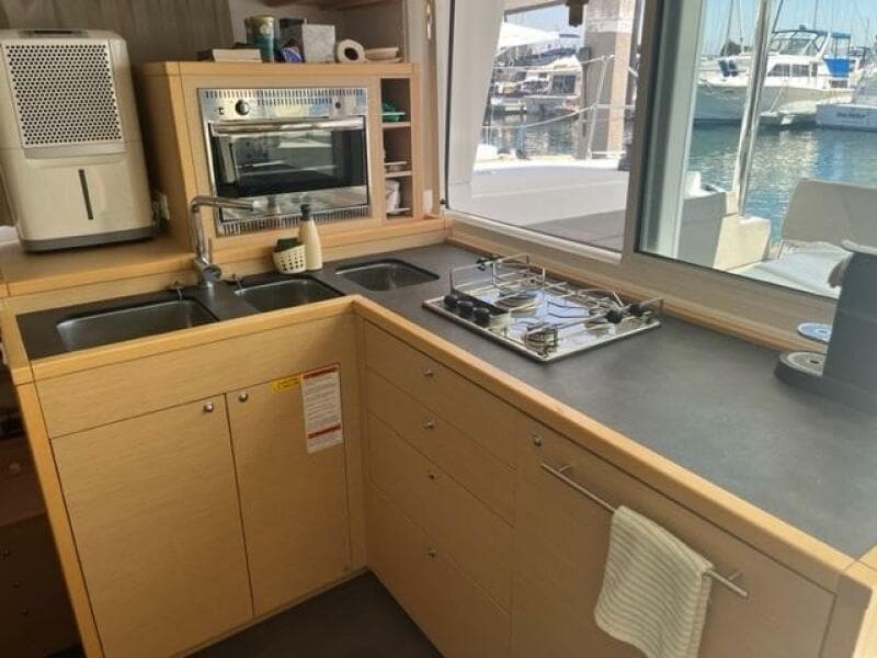 2016 Lagoon 400 S2