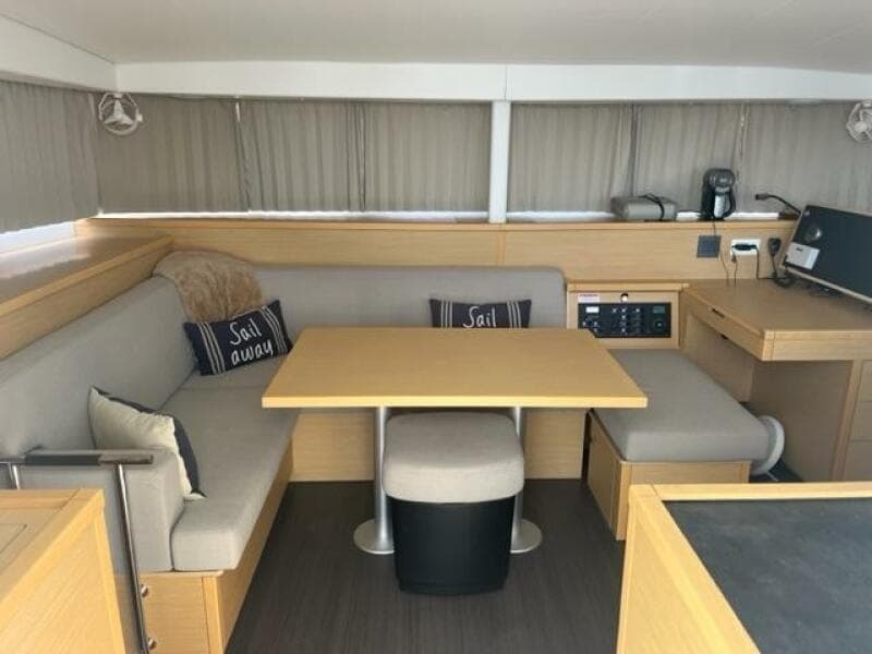 2016 Lagoon 400 S2