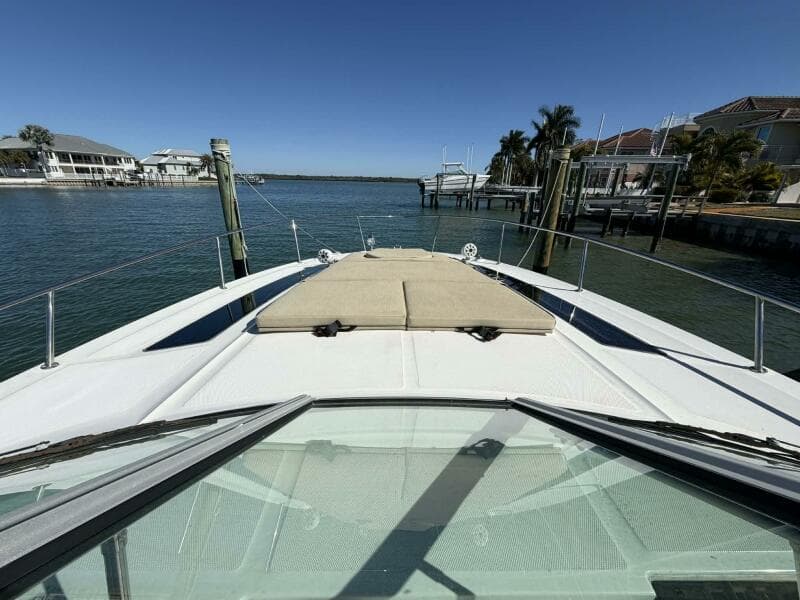 2016 Sea Ray 350 Sundancer