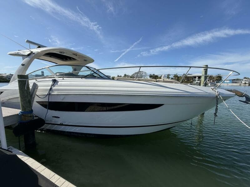 2016 Sea Ray 350 Sundancer