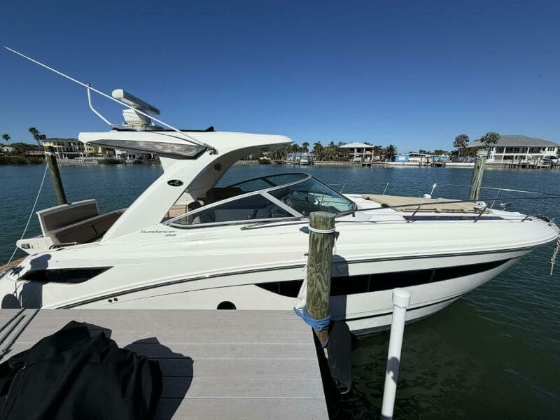 2016 Sea Ray 350 Sundancer