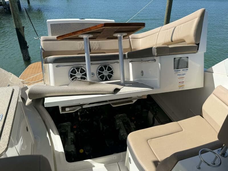2016 Sea Ray 350 Sundancer