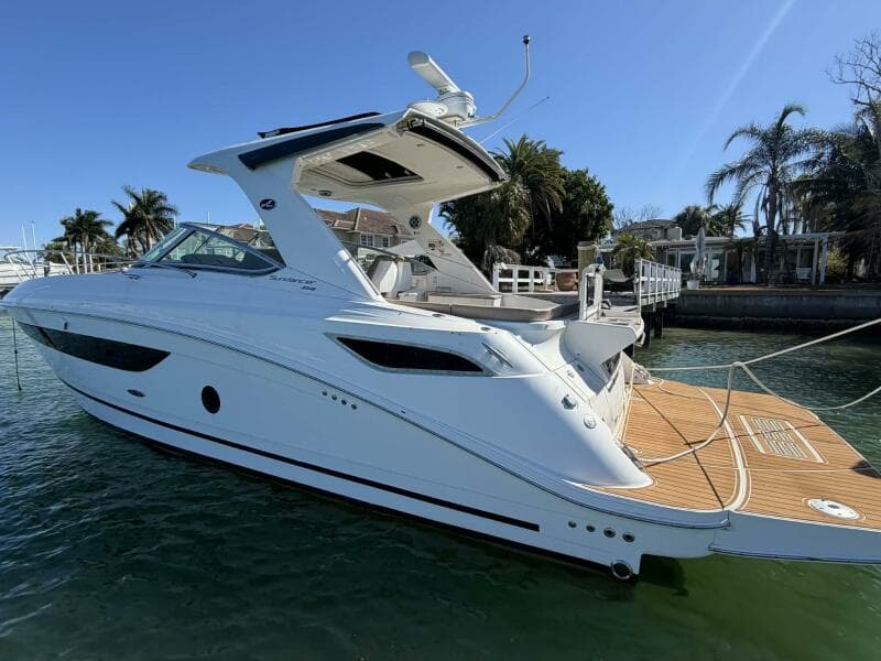 2016 Sea Ray 350 Sundancer