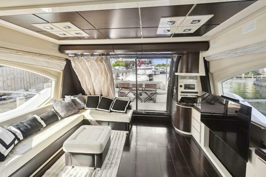 2013 Azimut 70