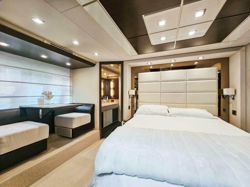 2013 Azimut 70
