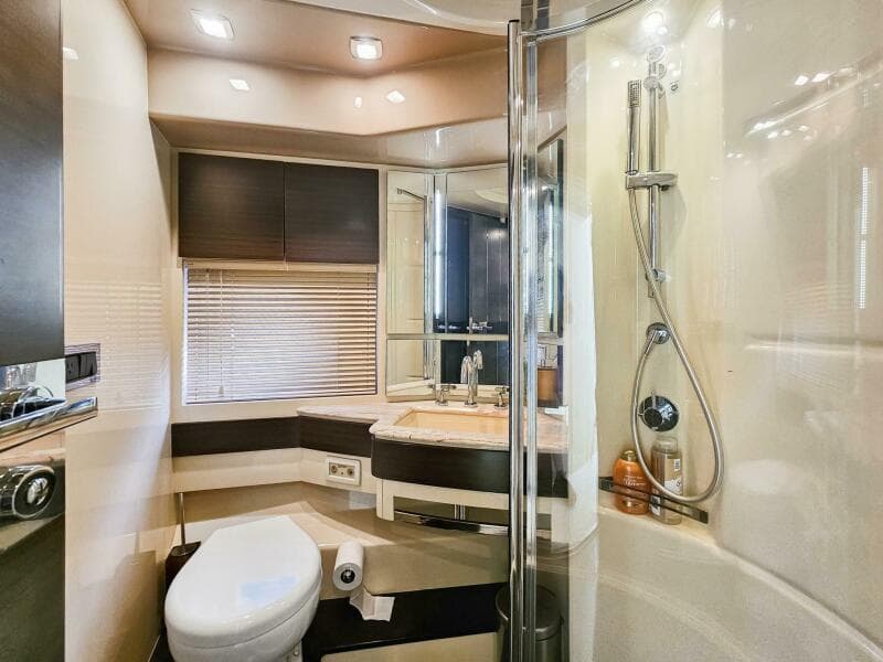 2013 Azimut 70