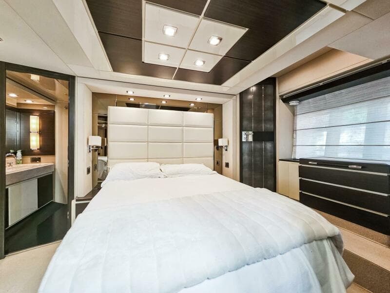 2013 Azimut 70