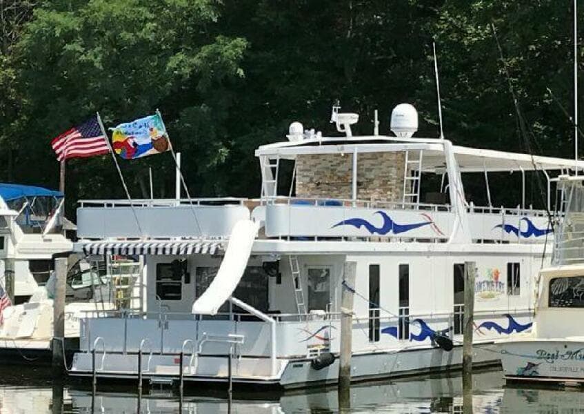 2017 Sumerset Houseboat