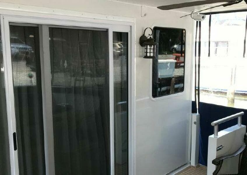 2017 Sumerset Houseboat