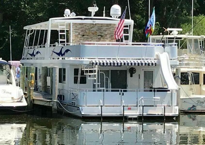 2017 Sumerset Houseboat
